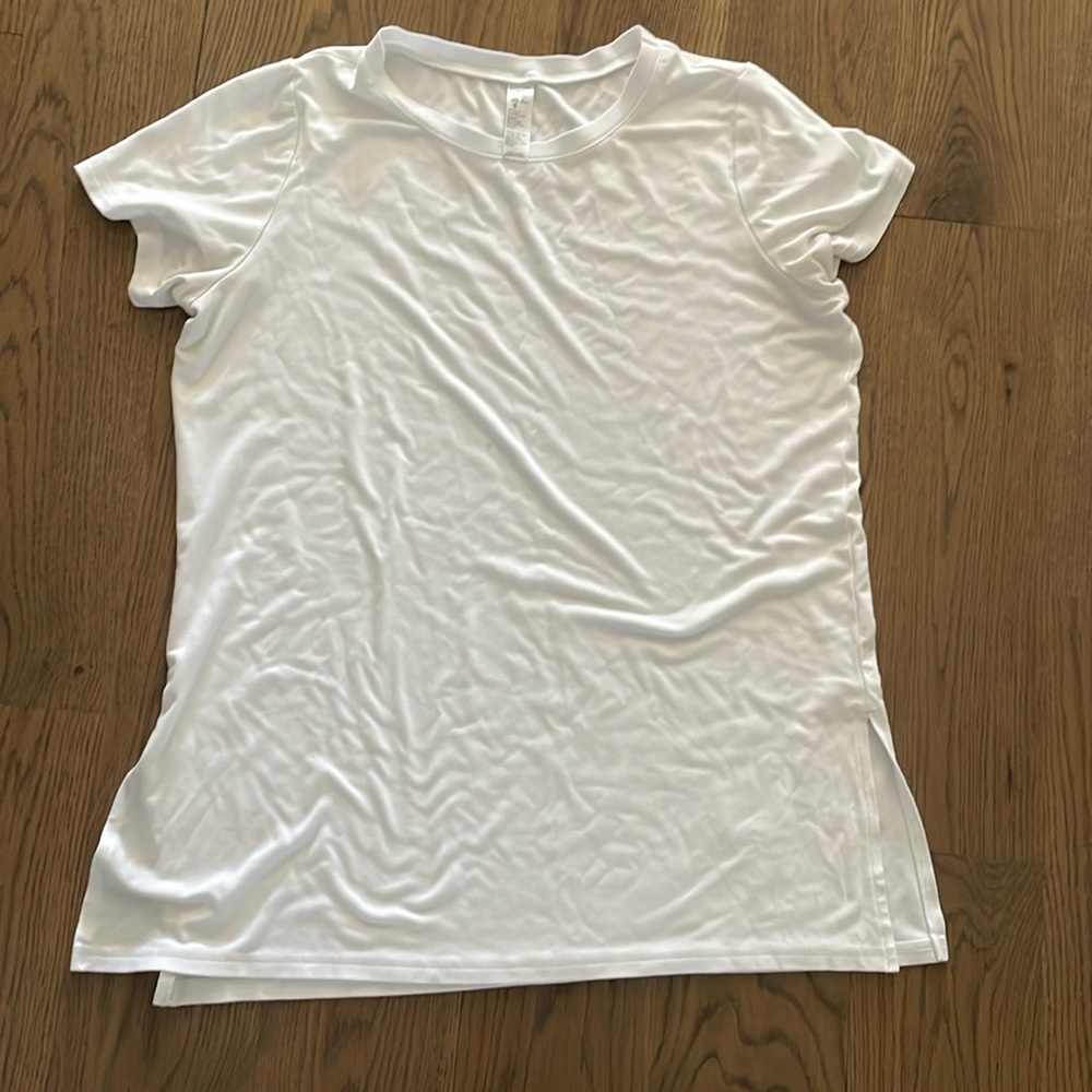 SPANX white perfect length tunic/ t shirt with side slits size medium
